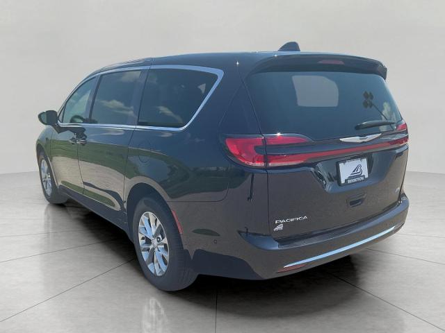 2025 Chrysler Pacifica Vehicle Photo in Kaukauna, WI 54130
