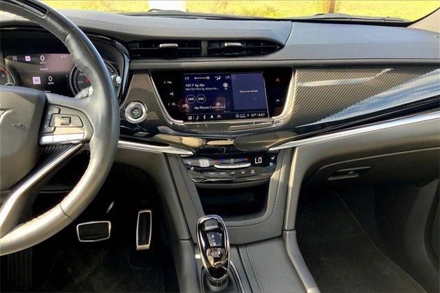2024 Cadillac XT6 Vehicle Photo in TOPEKA, KS 66609-0000