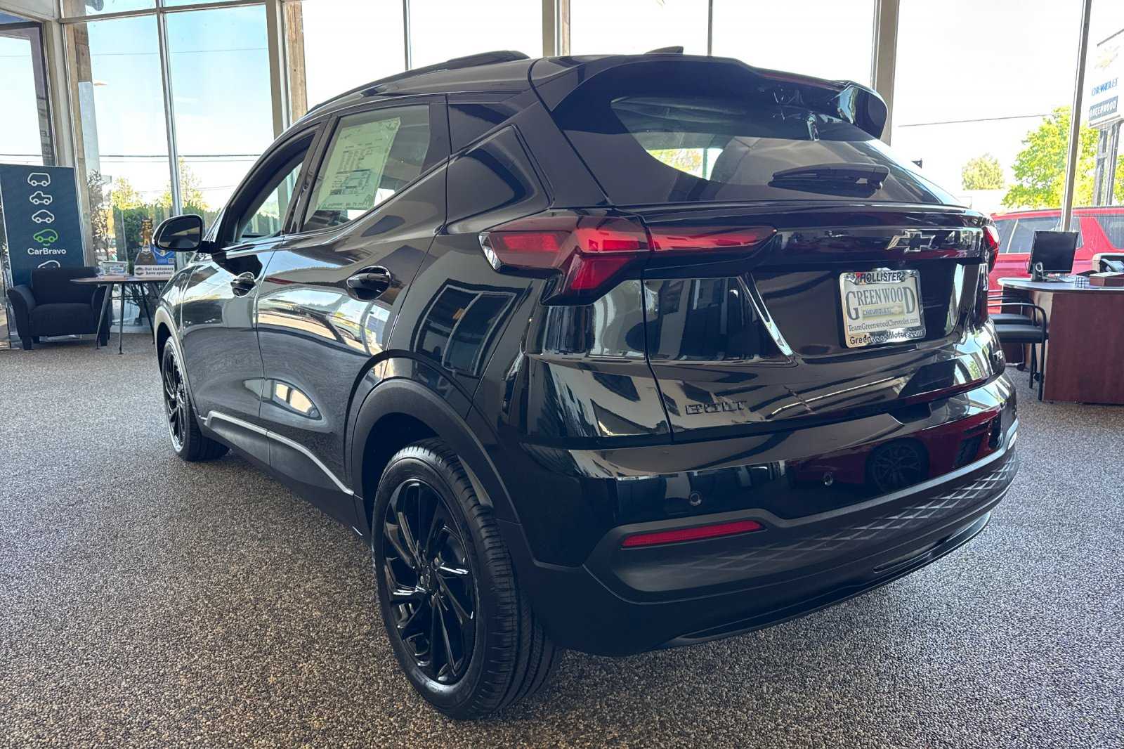 2027 Chevrolet Bolt RS - Photo 6