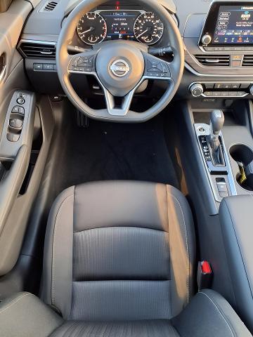 2025 Nissan Altima Vehicle Photo in Oshkosh, WI 54904