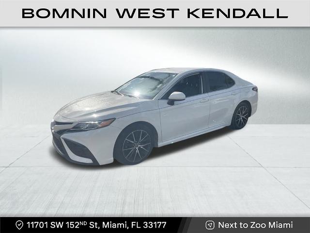 Used 2021 Toyota Camry SE with VIN 4T1G11AK4MU486937 for sale in Miami, FL