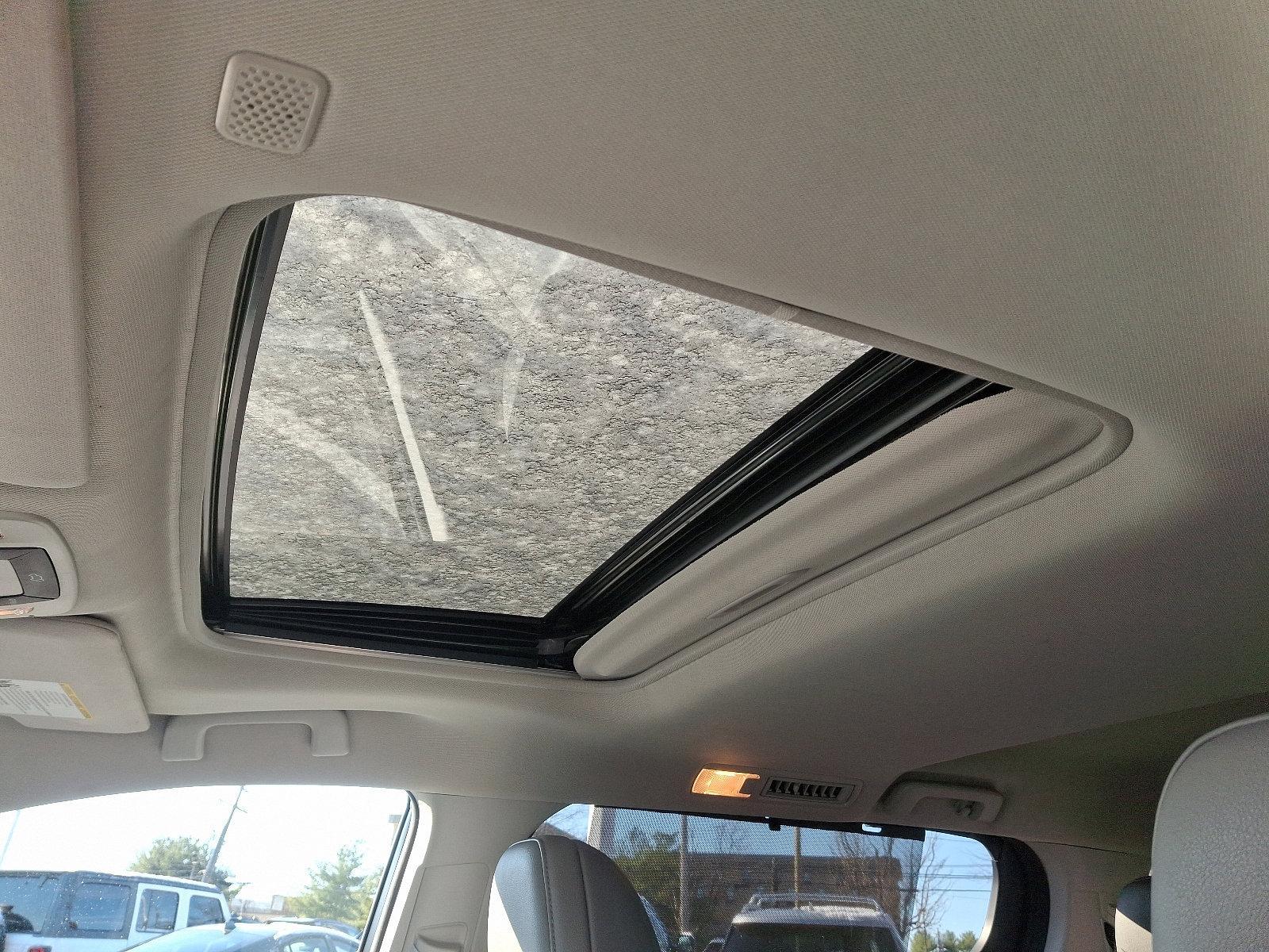 2023 Toyota Sienna Vehicle Photo in Trevose, PA 19053