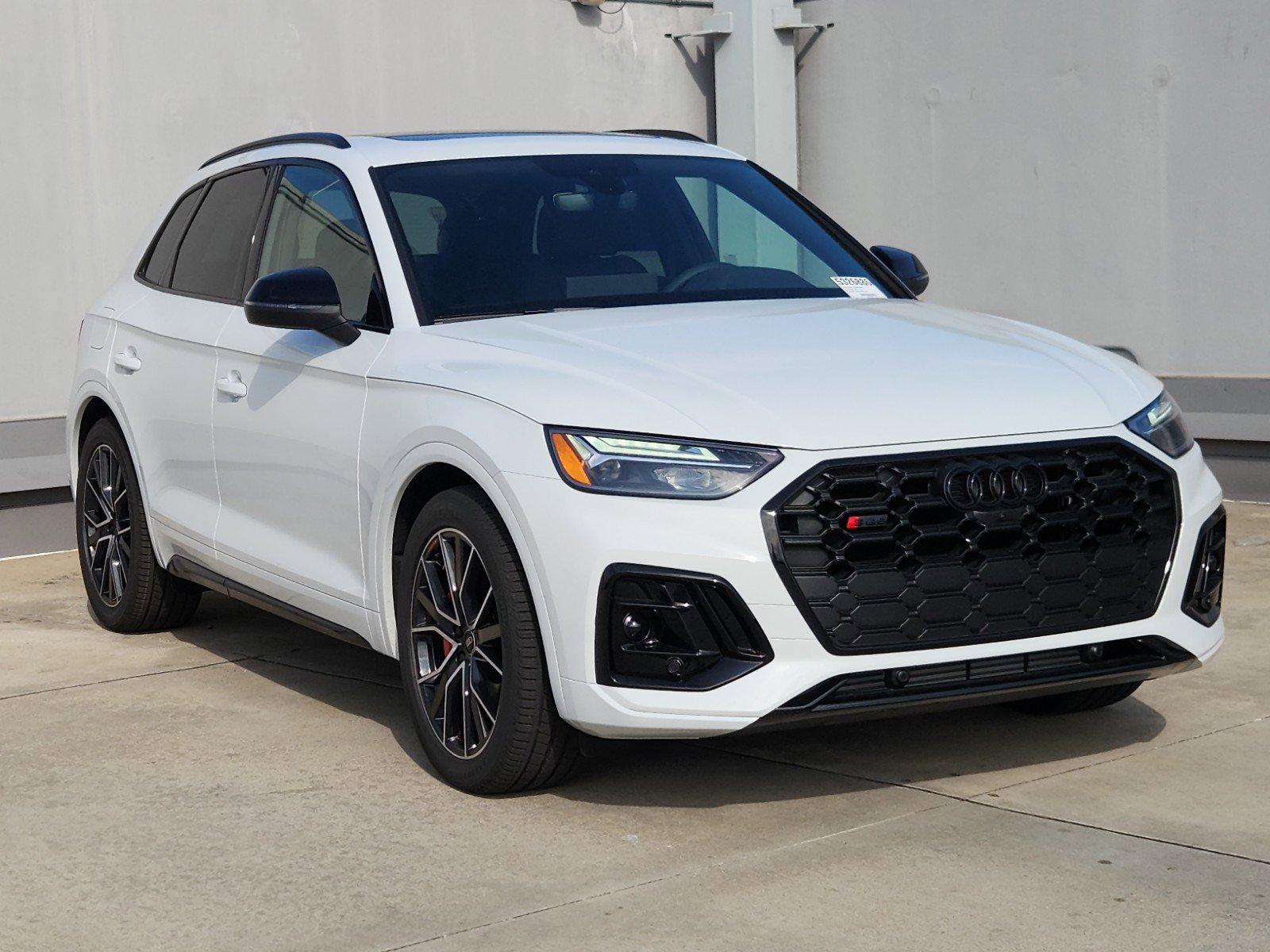 2025 Audi SQ5 Vehicle Photo in SUGAR LAND, TX 77478