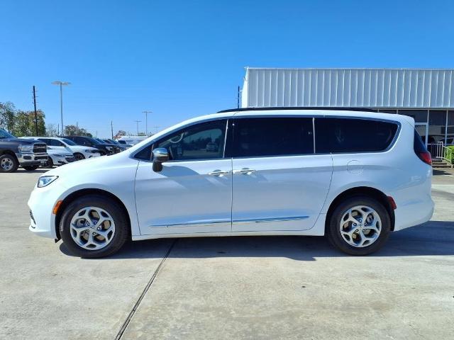 2023 Chrysler Pacifica Vehicle Photo in ROSENBERG, TX 77471-5675