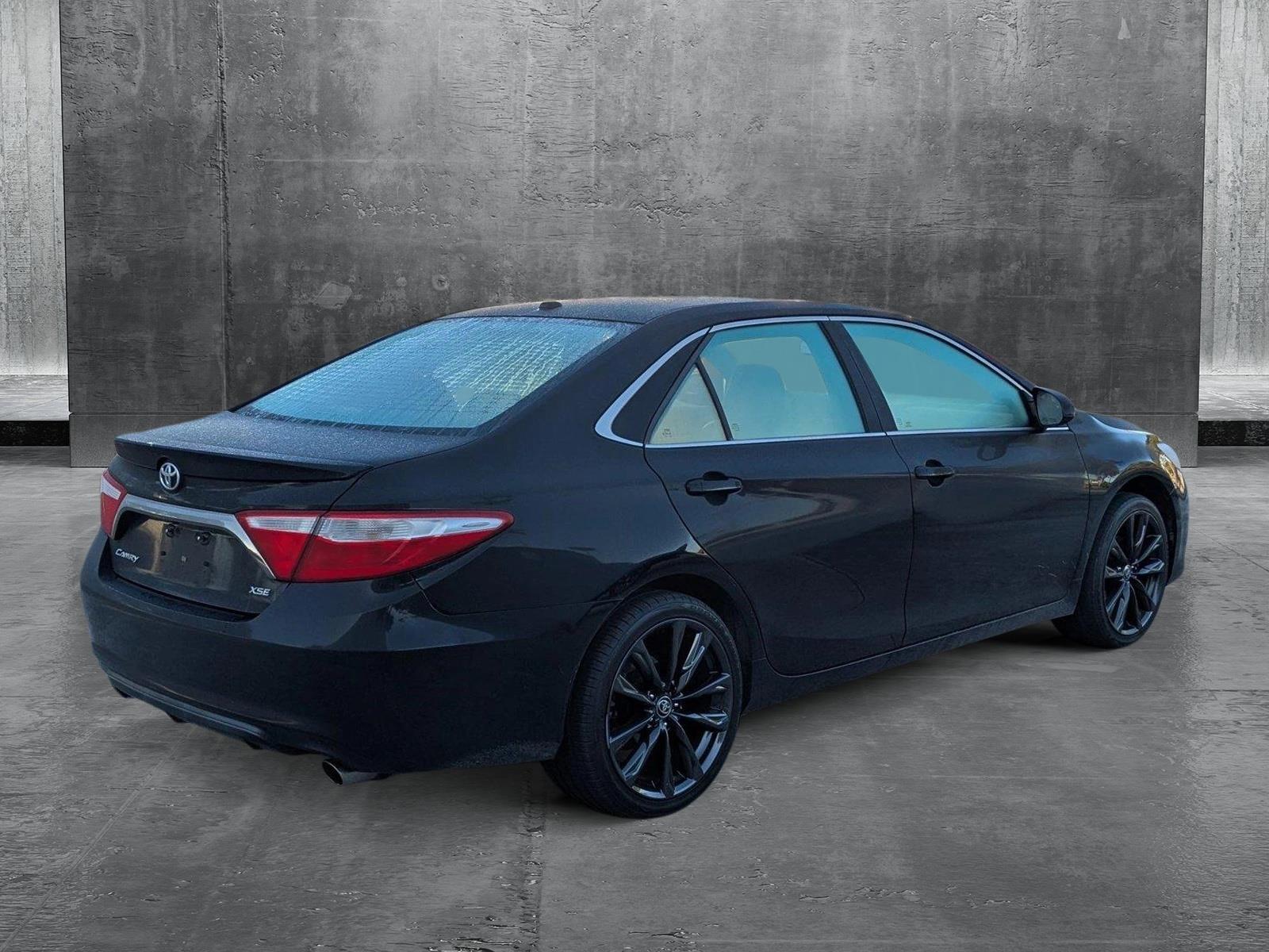 2015 Toyota Camry Vehicle Photo in PEMBROKE PINES, FL 33024-6534