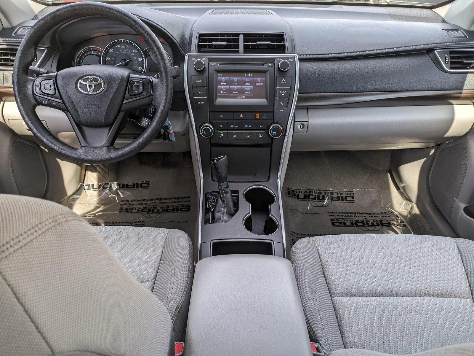 2015 Toyota Camry Vehicle Photo in Rockville, MD 20852