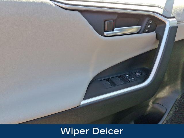 2021 Toyota RAV4 Hybrid Vehicle Photo in DANBURY, CT 06810-5034
