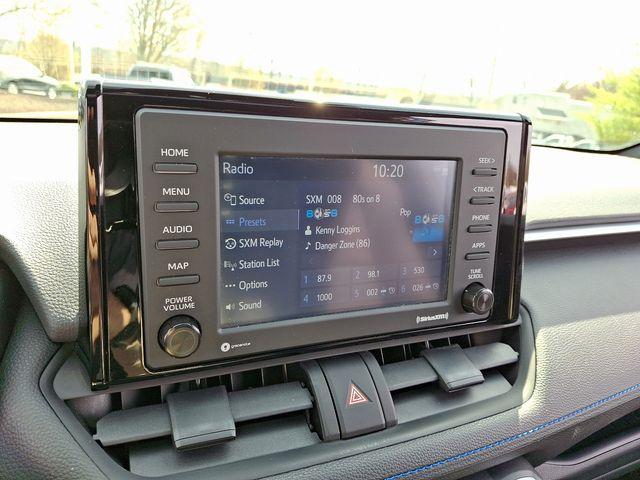 2022 Toyota RAV4 Hybrid Vehicle Photo in DANBURY, CT 06810-5034