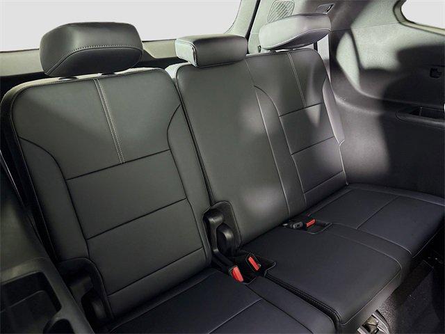 2025 GMC Acadia Vehicle Photo in PUYALLUP, WA 98371-4149