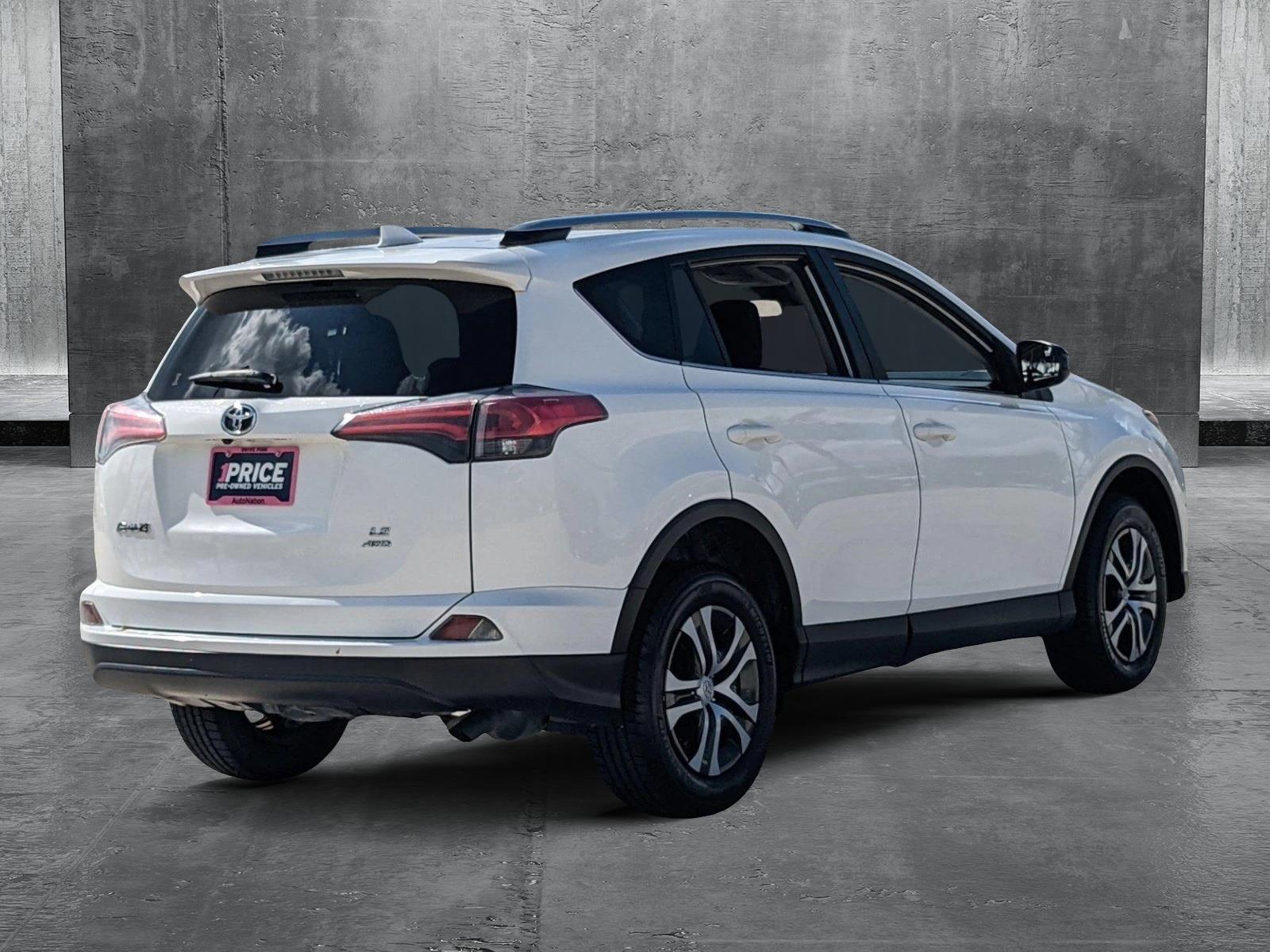 2018 Toyota RAV4 Vehicle Photo in Davie, FL 33331