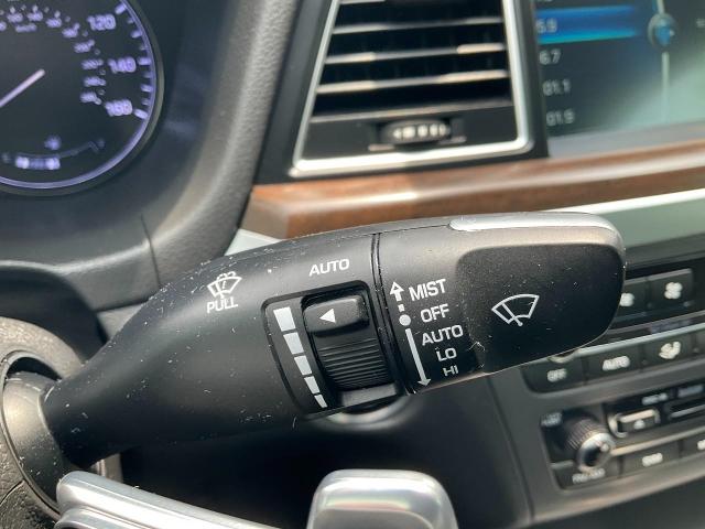 2016 Hyundai GENESIS Vehicle Photo in Kaukauna, WI 54130