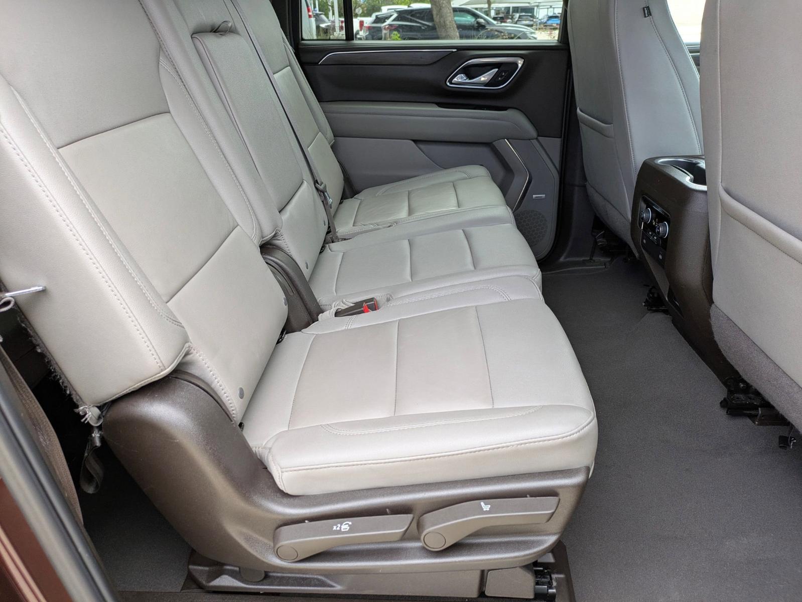 2023 Chevrolet Suburban Vehicle Photo in SELMA, TX 78154-1460
