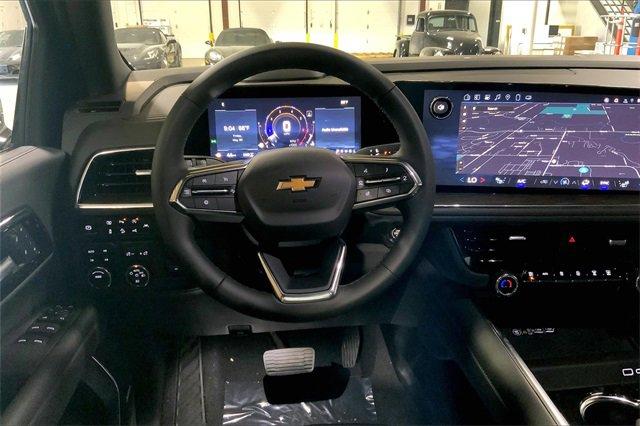 2025 Chevrolet Suburban Vehicle Photo in KANSAS CITY, MO 64114-4502