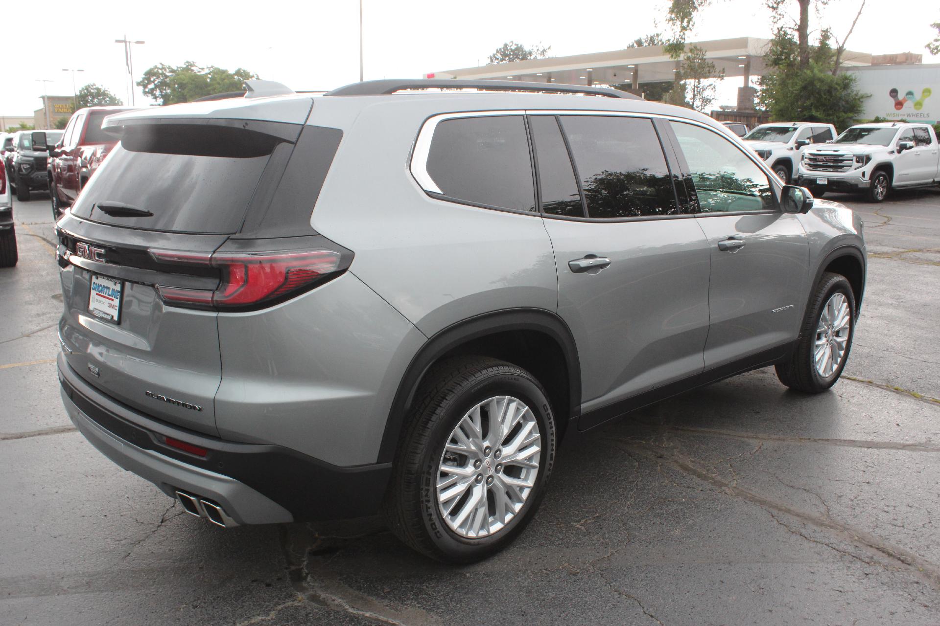 2025 GMC Acadia Vehicle Photo in AURORA, CO 80012-4011