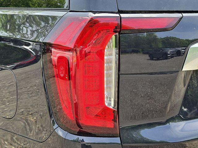 2024 GMC Yukon XL Vehicle Photo in DANBURY, CT 06810-5034