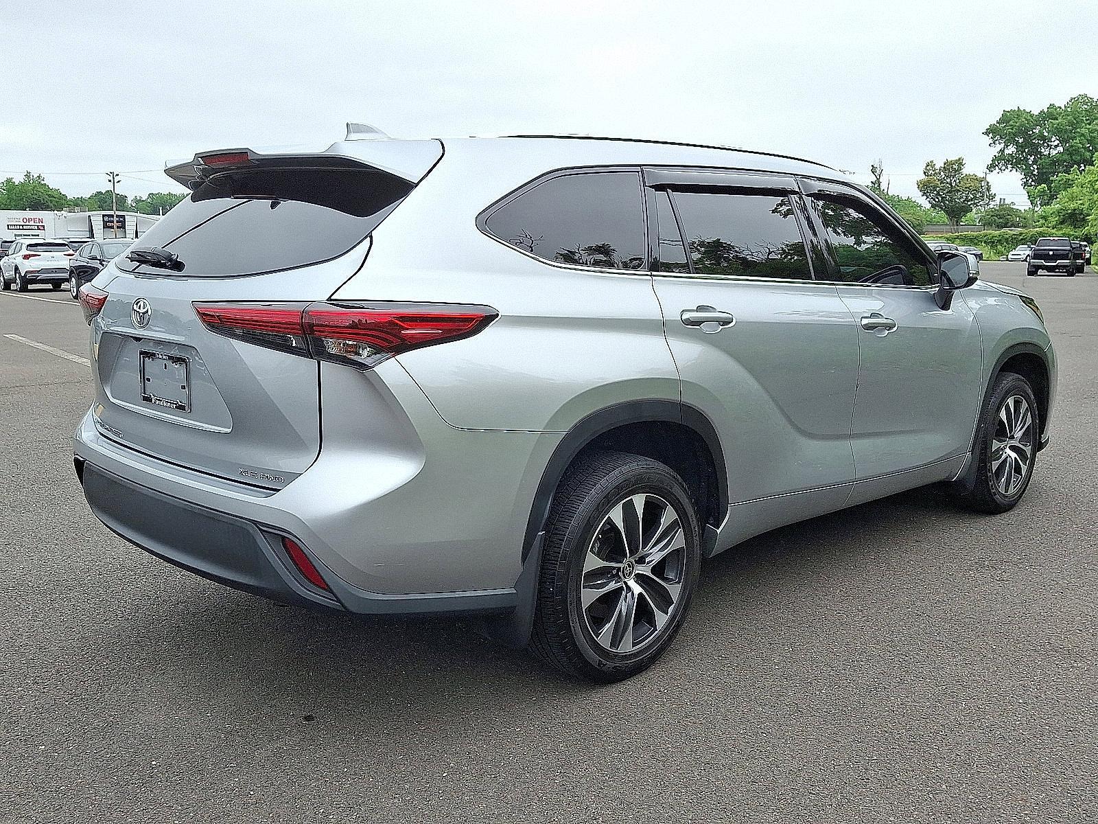 2021 Toyota Highlander Vehicle Photo in Trevose, PA 19053
