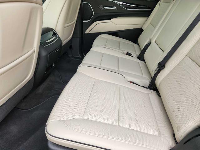 2024 Cadillac Escalade Vehicle Photo in DENTON, TX 76210-9321