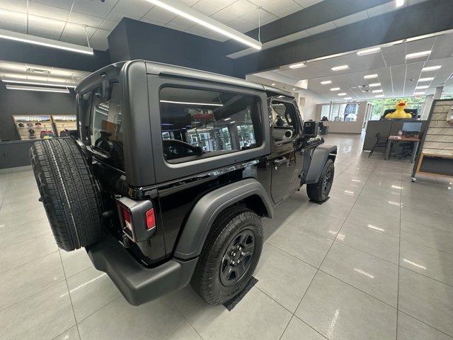 2025 Jeep Wrangler Vehicle Photo in Doylsetown, PA 18901