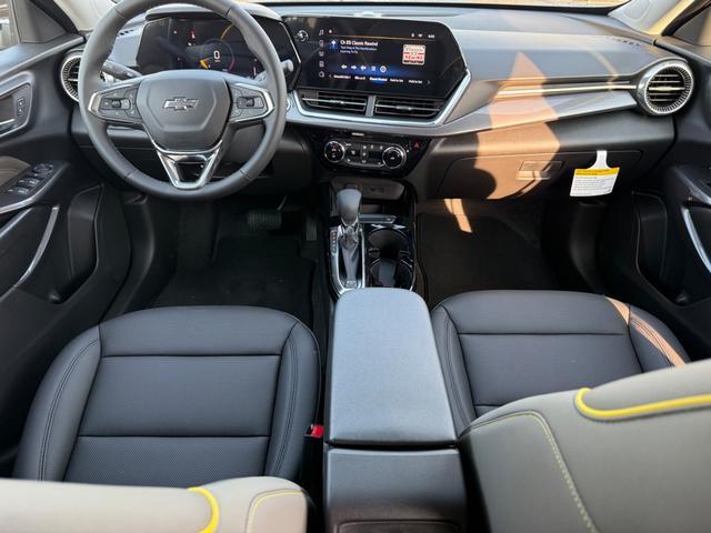 2025 Chevrolet Trax Vehicle Photo in COLUMBIA, MO 65203-3903