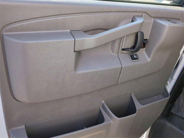 2024 GMC Savana Cutaway 4500 Vehicle Photo in PASADENA, CA 91107-3803