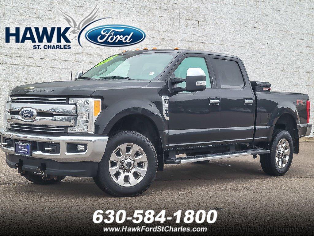 2017 Ford Super Duty F-250 SRW Vehicle Photo in Saint Charles, IL 60174