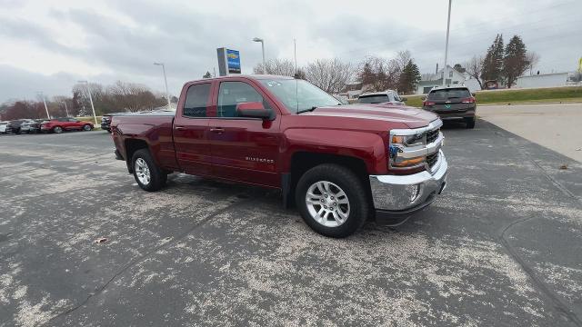 Used 2017 Chevrolet Silverado 1500 LT with VIN 1GCVKREC6HZ125132 for sale in Lewiston, Minnesota