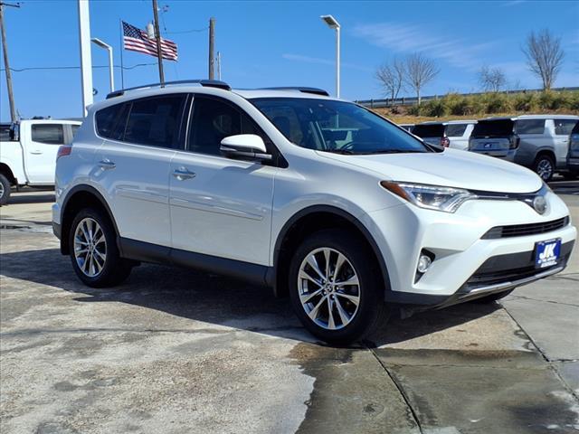 2018 Toyota RAV4 Vehicle Photo in NEDERLAND, TX 77627-8017