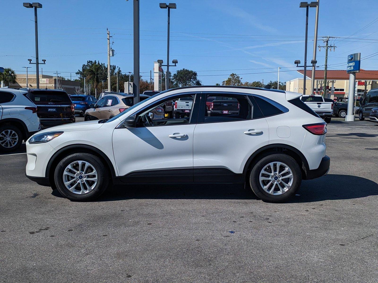 2022 Ford Escape Vehicle Photo in Bradenton, FL 34207