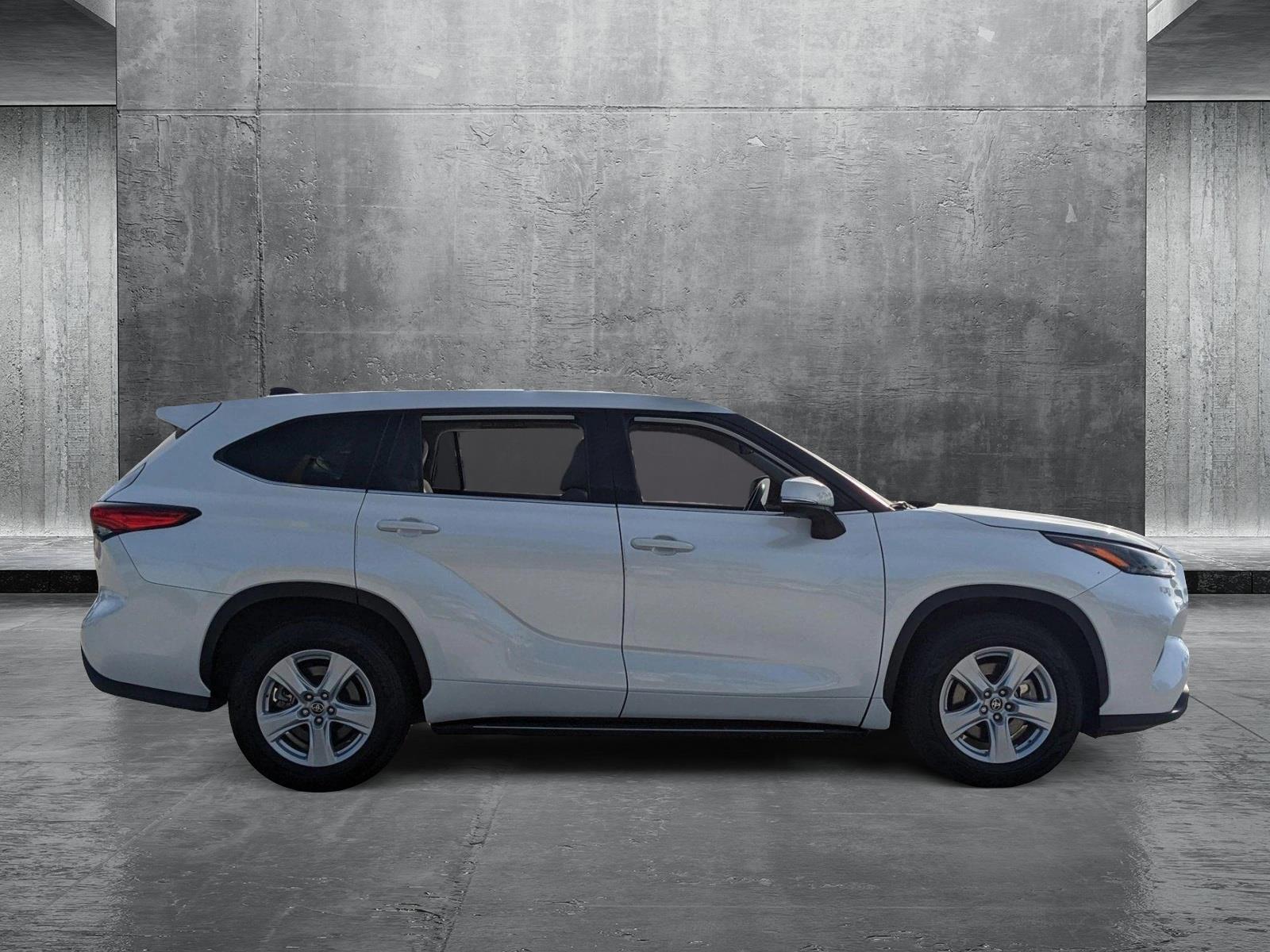 2022 Toyota Highlander Vehicle Photo in Davie, FL 33331