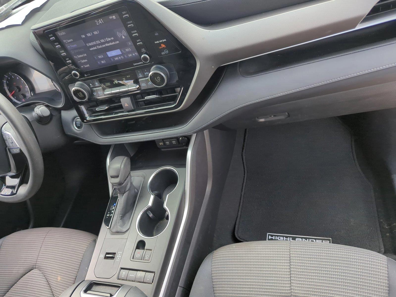 2020 Toyota Highlander Vehicle Photo in Pembroke Pines, FL 33027