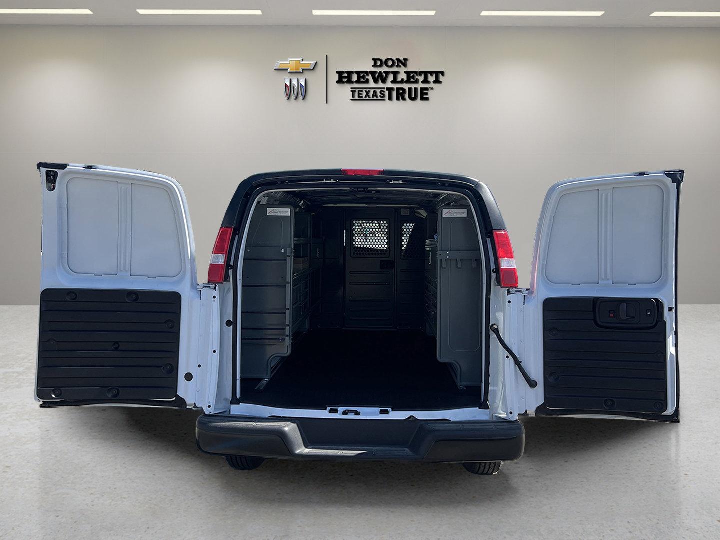 2025 Chevrolet Express Cargo 2500 Vehicle Photo in GEORGETOWN, TX 78626-7508
