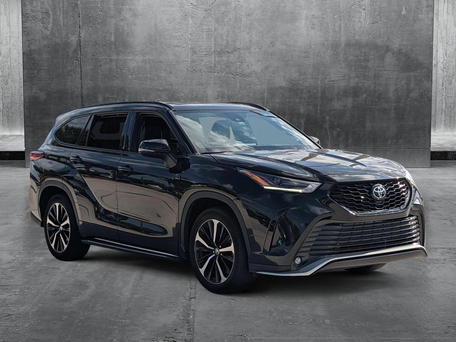2022 Toyota Highlander Vehicle Photo in Davie, FL 33331