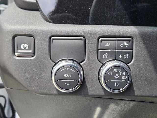2025 GMC Sierra 1500 Vehicle Photo in DALLAS, TX 75209-3016