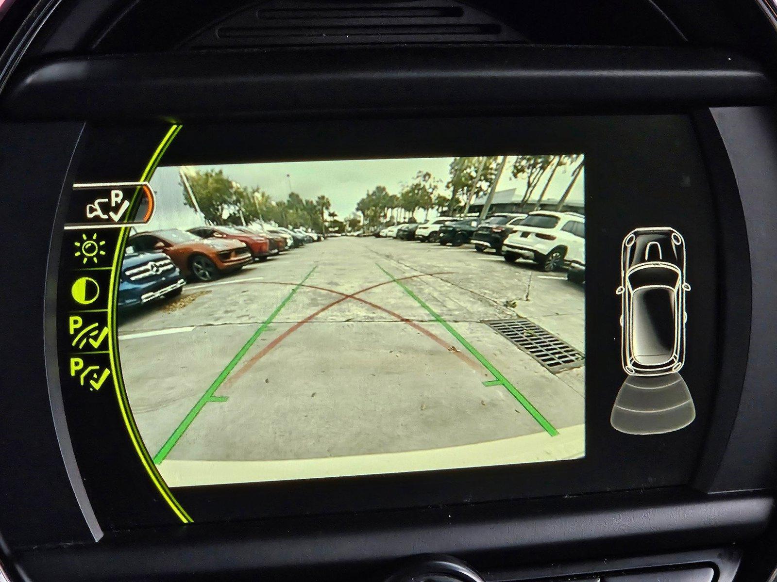 2018 MINI Cooper Hardtop 2 Door Vehicle Photo in Pembroke Pines , FL 33027