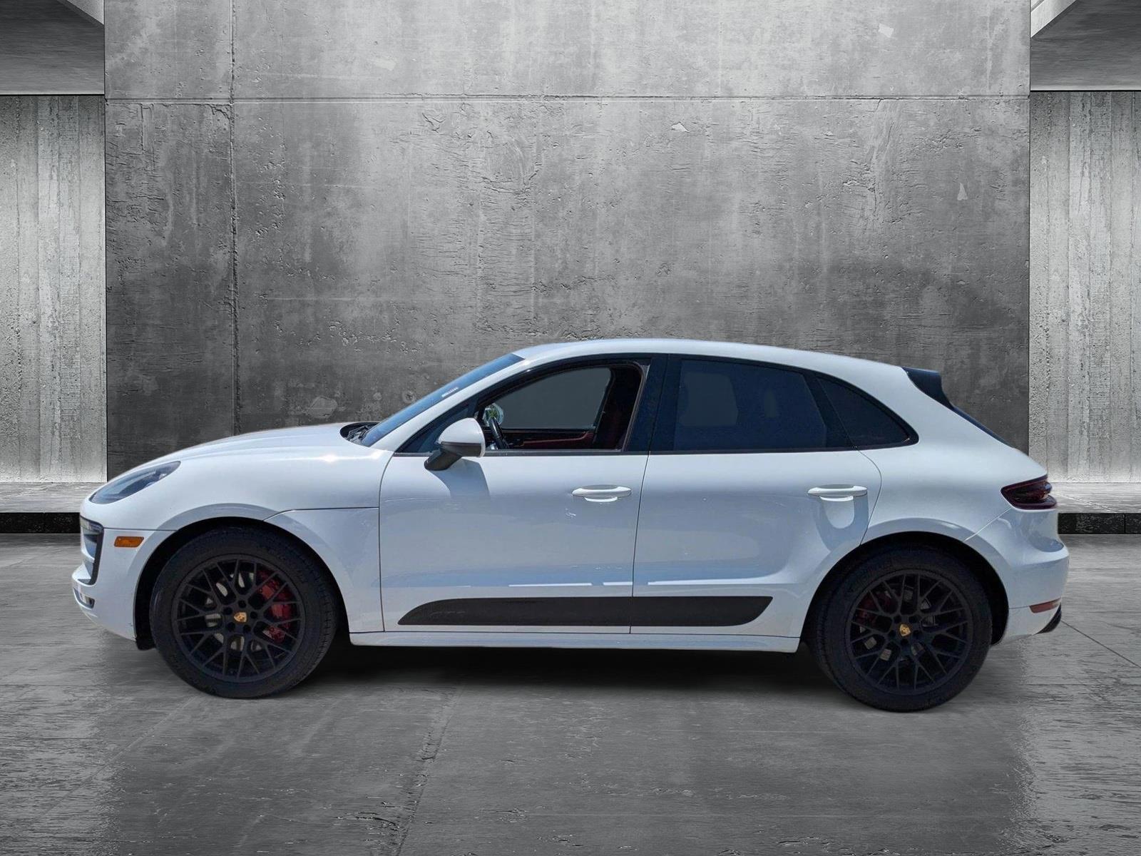 2017 Porsche Macan Vehicle Photo in Miami, FL 33169