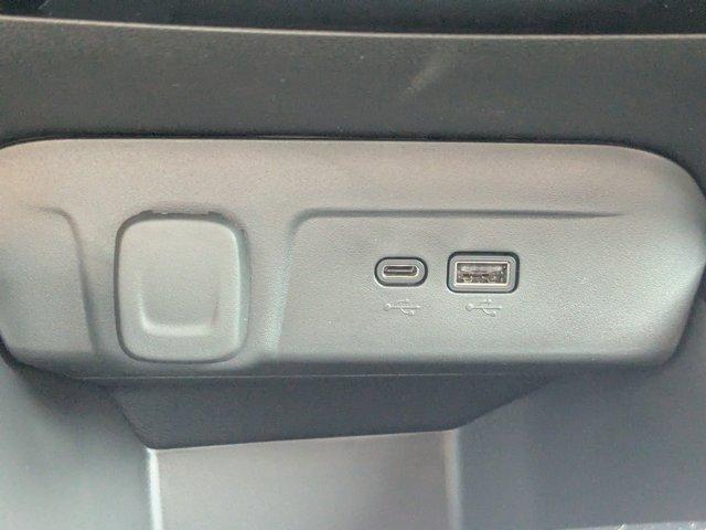2025 Chevrolet Trax Vehicle Photo in BRUNSWICK, GA 31525-1881