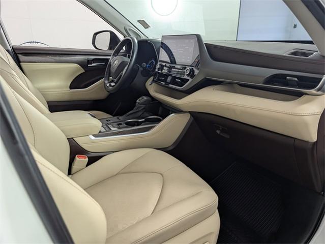 2021 Toyota Highlander Vehicle Photo in ENGLEWOOD, CO 80113-6708