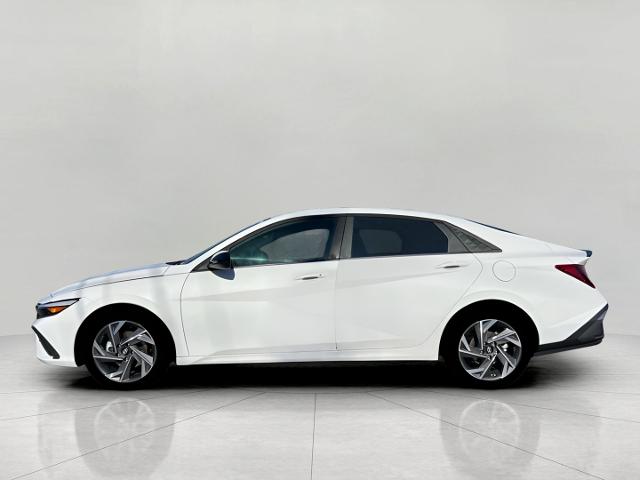 2025 Hyundai ELANTRA Vehicle Photo in Green Bay, WI 54304