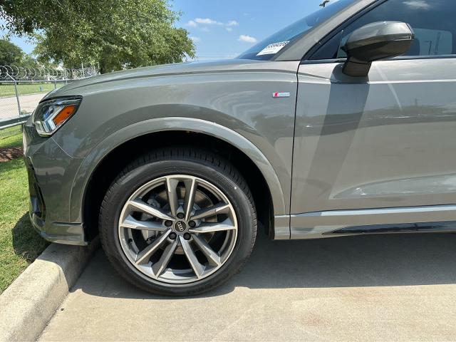 2025 Audi Q3 Vehicle Photo in HOUSTON, TX 77090
