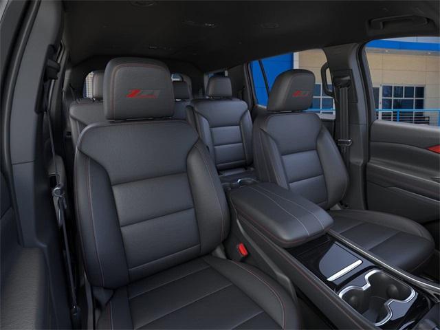 2025 Chevrolet Traverse Vehicle Photo in ENGLEWOOD, CO 80113-6708