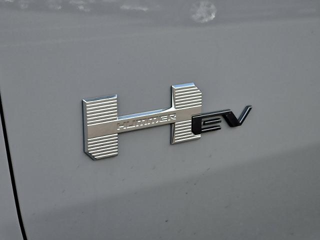 2025 GMC HUMMER EV Pickup Vehicle Photo in TREVOSE, PA 19053-4984
