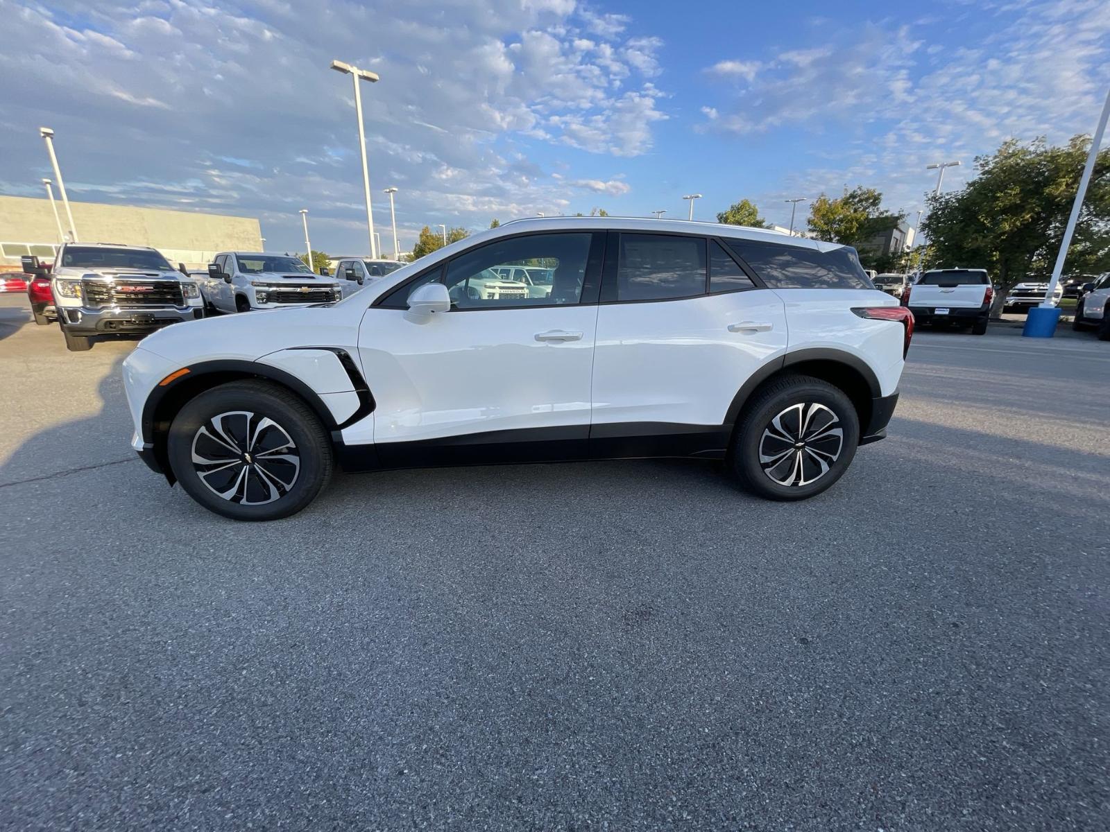 2025 Chevrolet Blazer EV Vehicle Photo in BENTONVILLE, AR 72712-4322