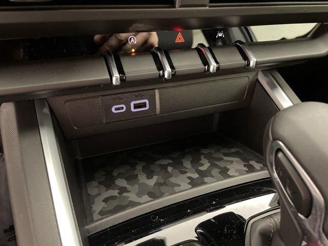 2024 Chevrolet Colorado Vehicle Photo in PHOENIX, AZ 85014-3381