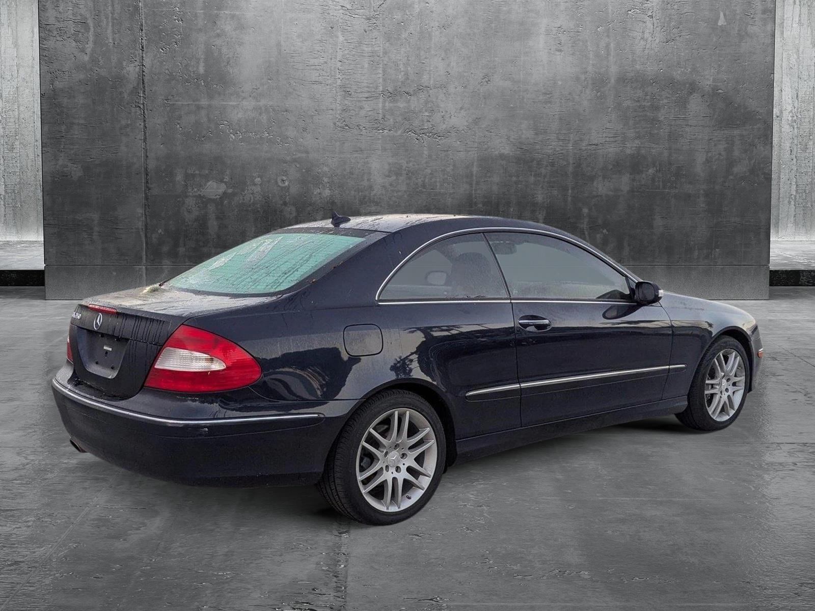 2009 Mercedes-Benz CLK-Class Vehicle Photo in PEMBROKE PINES, FL 33024-6534