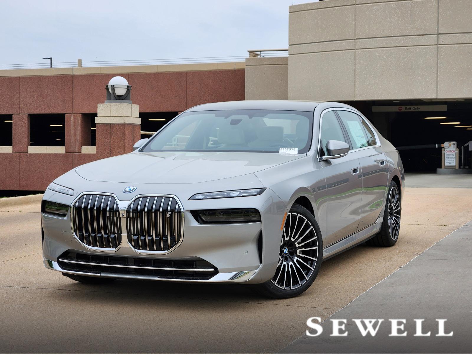 2025 BMW i7 Vehicle Photo in PLANO, TX 75024