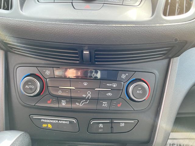 2017 Ford Escape Vehicle Photo in MASSENA, NY 13662-2255