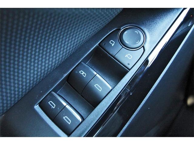 2025 Chevrolet Equinox Vehicle Photo in ROSENBERG, TX 77471-5675