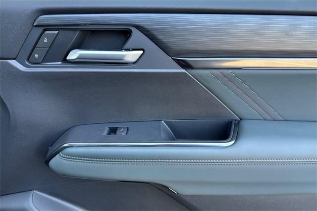 2025 GMC Acadia Vehicle Photo in ELK GROVE, CA 95757-8703