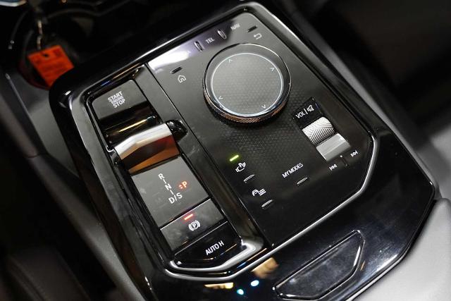 2024 BMW 530i Vehicle Photo in GRAPEVINE, TX 76051
