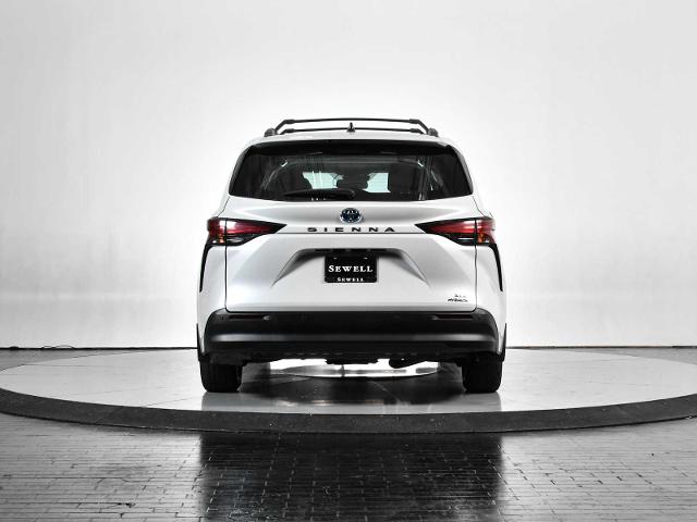 2022 Toyota Sienna Vehicle Photo in DALLAS, TX 75235